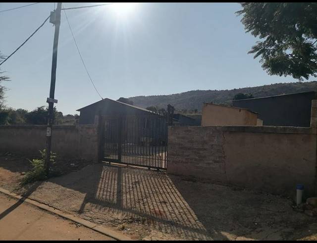 10 BEDROOM HOUSE FOR SALE IN MAMELODI EAST